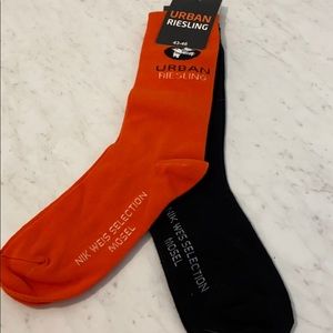 🎃Urban Riesling to pack orange and black socks
